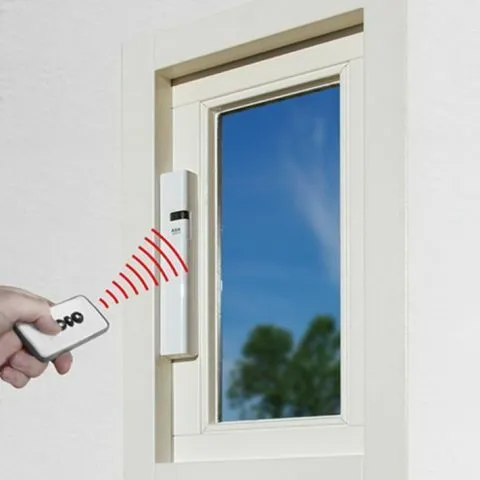 AXA REMOTE 2.0 MET RAAMOPENER WIT VOOR DRAAIRAAM BUITENDRAAIEND LINKS SKG** 29026598