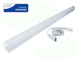 LED TL T5 55CM+ARMATUUR +Schakelaar 7Watt  WARMWIT  3000KEL