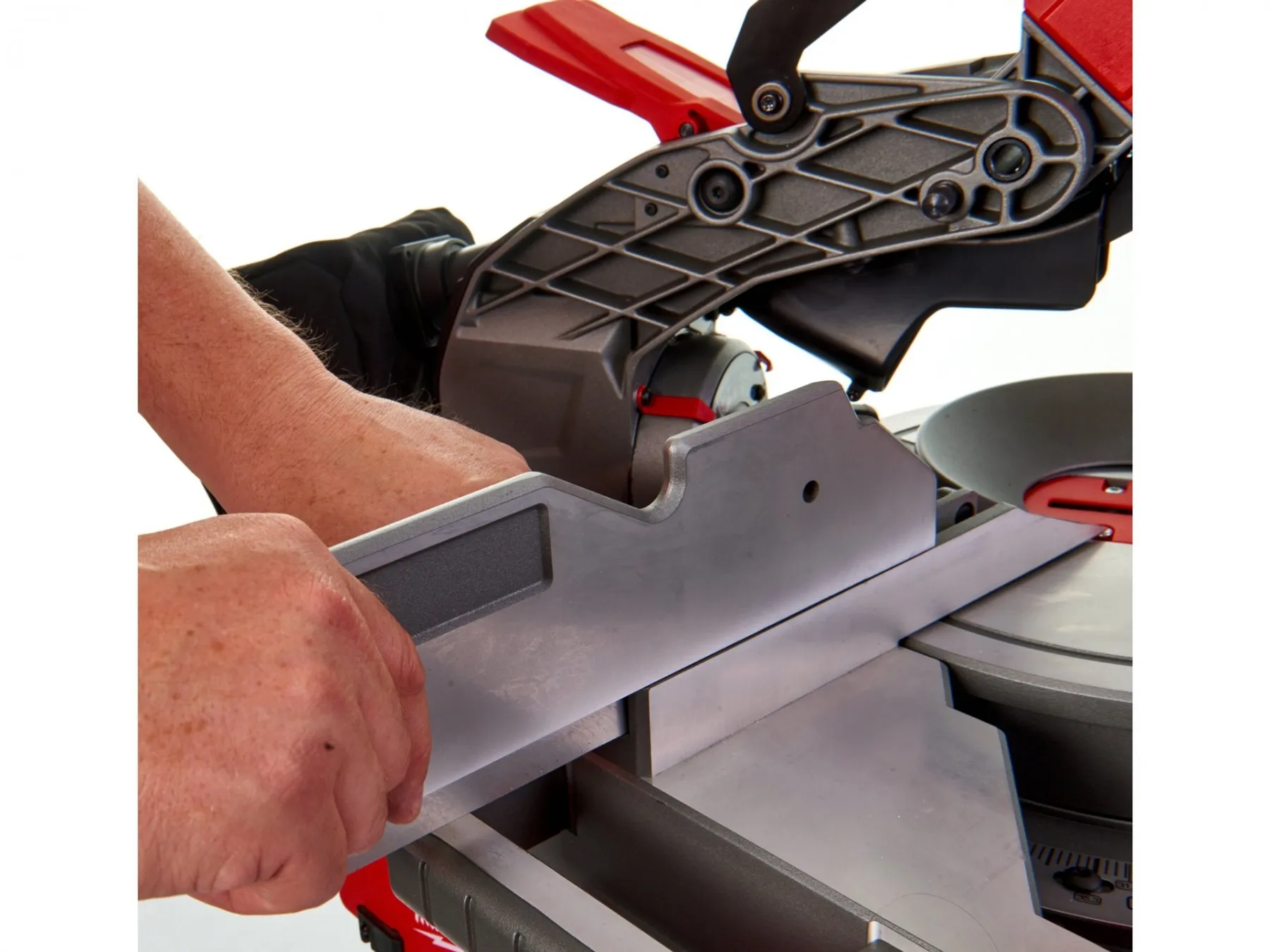 MILWAUKEE AKKUKAPP UND GEHRUNGSSäGE M18 FMS2540 FUEL™